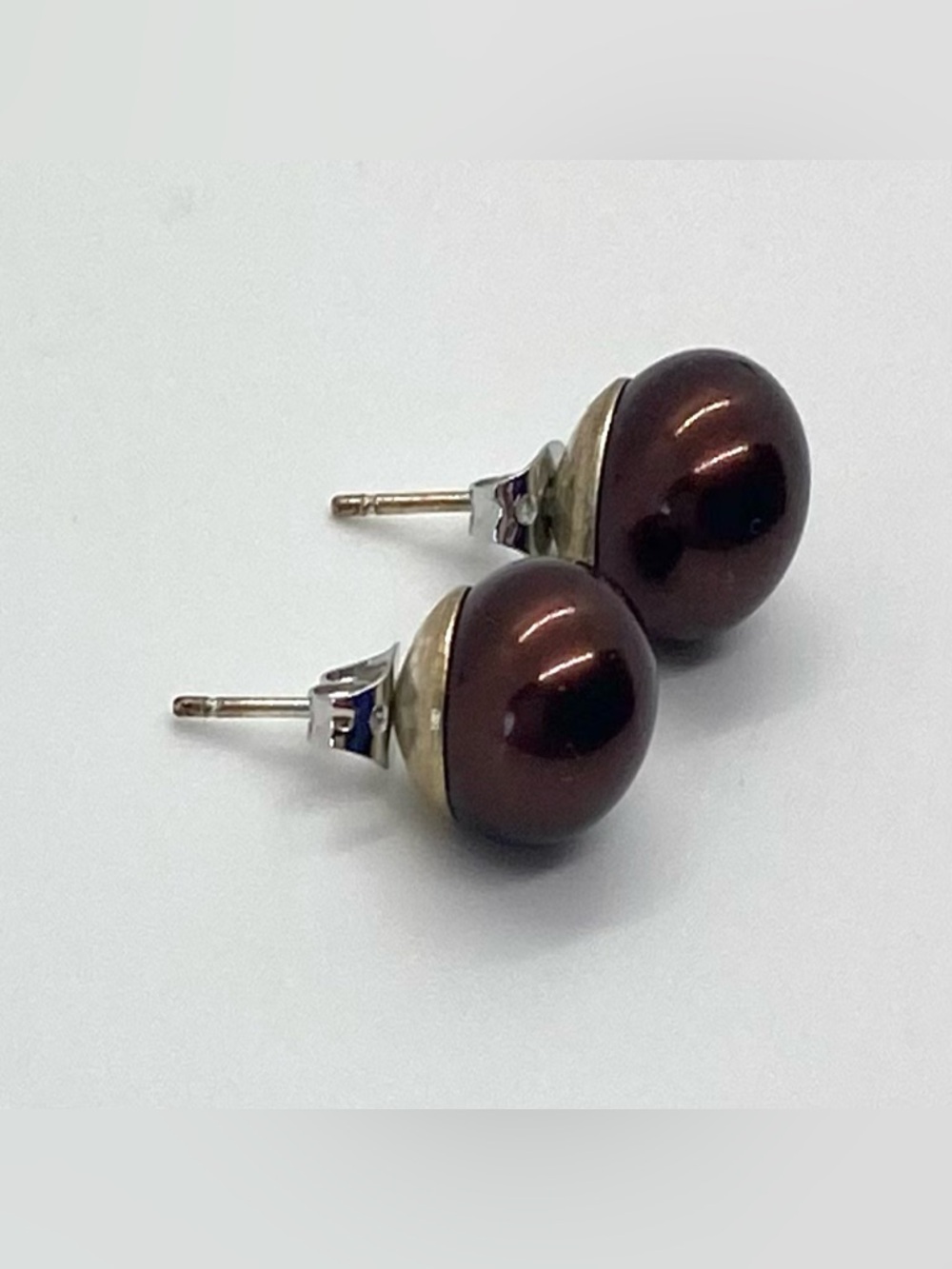 Vintage Brown Pearl Stud Earrings Classic Whimsigoth Preppy Cottagecore Fairy - Picture 4 of 12
